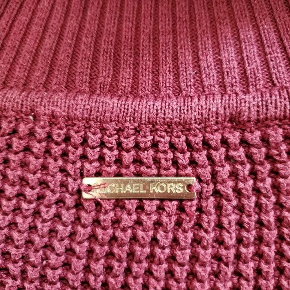 Michael Kors stay cozy